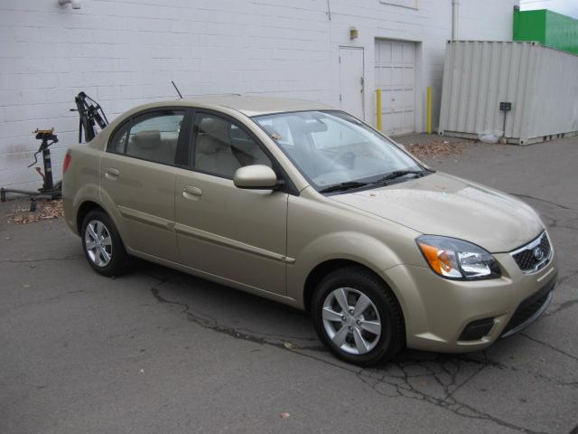 Kia Rio 2011 photo 1