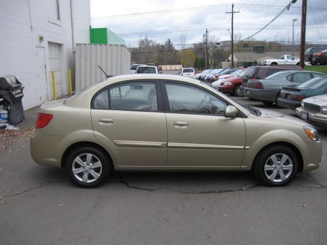 Kia Rio 2011 photo 2