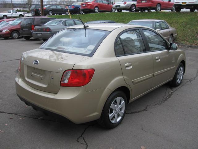 Kia Rio 2011 photo 3