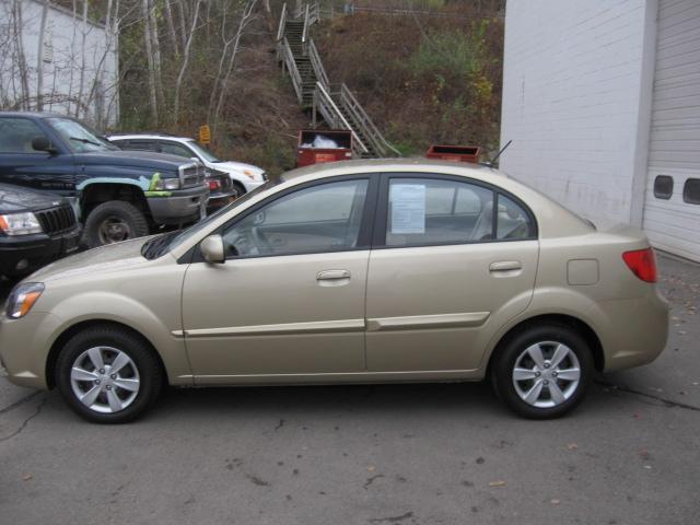 Kia Rio 2011 photo 5