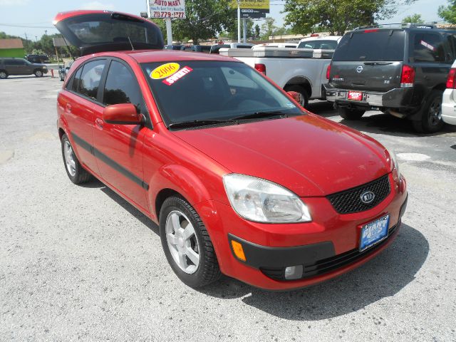 Kia Rio5 2006 photo 1