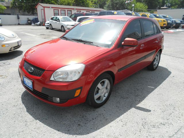 Kia Rio5 2006 photo 4