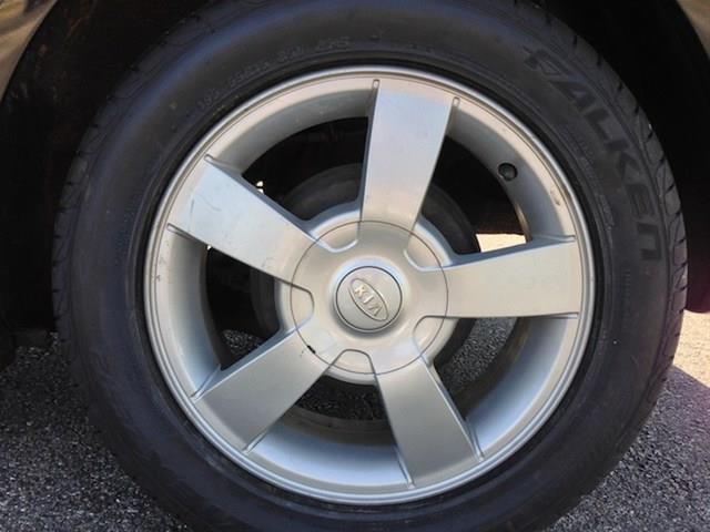 Kia Rio5 2006 photo 1