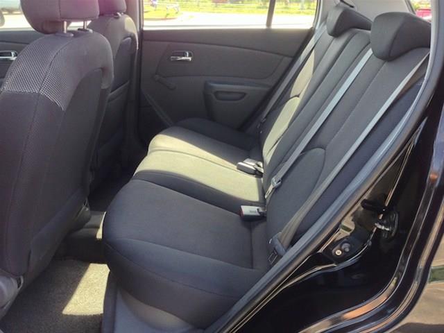 Kia Rio5 2006 photo 26