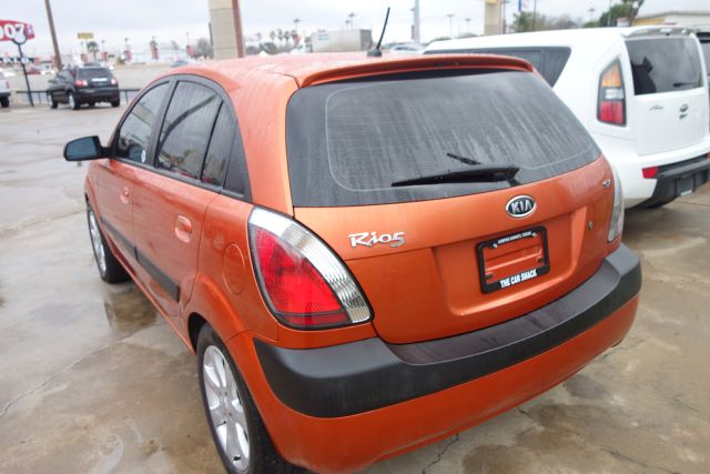 Kia Rio5 2007 photo 2