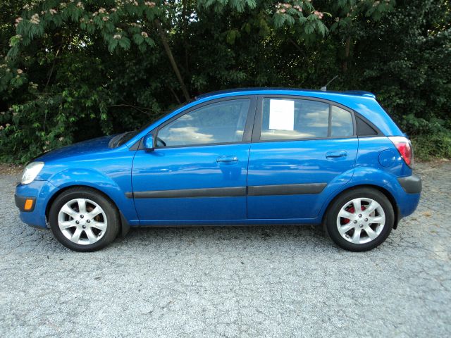 Kia Rio5 2008 photo 4