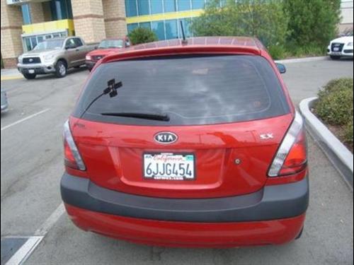 Kia Rio5 2008 photo 1