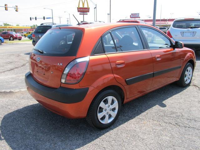 Kia Rio5 2008 photo 1