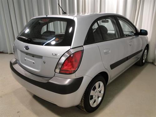 Kia Rio5 2008 photo 3
