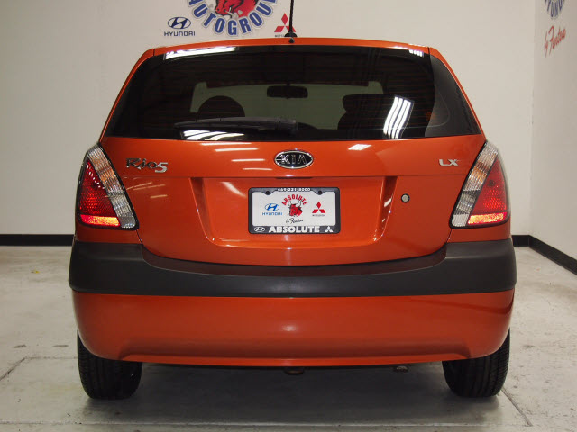Kia Rio5 2009 photo 5