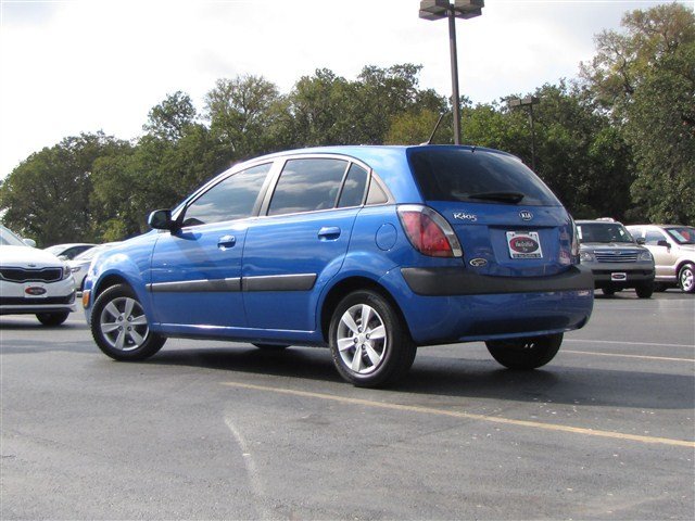 Kia Rio5 2009 photo 1
