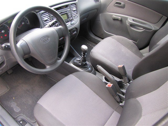Kia Rio5 2009 photo 4