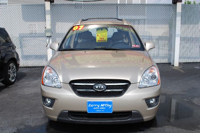 Kia Rondo 2007 photo 4
