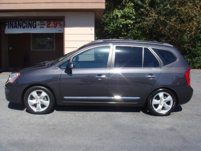 Kia Rondo 2007 photo 4