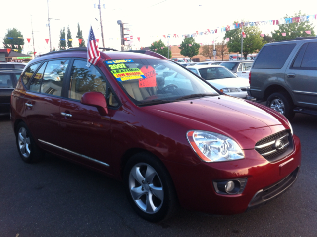 Kia Rondo 2007 photo 3