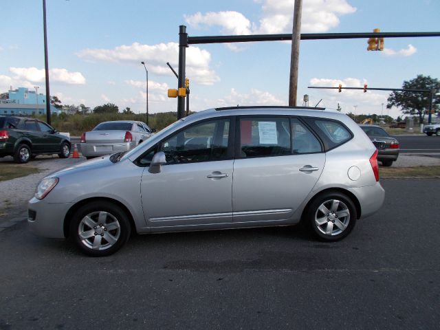 Kia Rondo 2007 photo 3