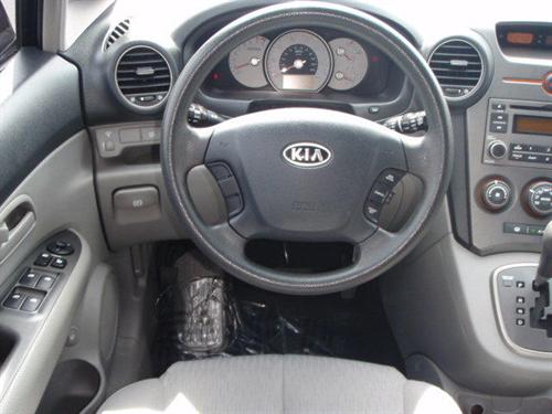 Kia Rondo 2007 photo 3