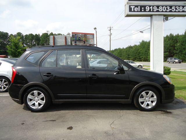 Kia Rondo 2007 photo 3
