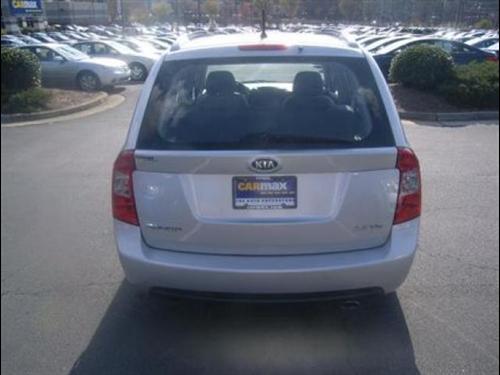 Kia Rondo 2007 photo 3