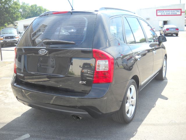 Kia Rondo 2007 photo 1