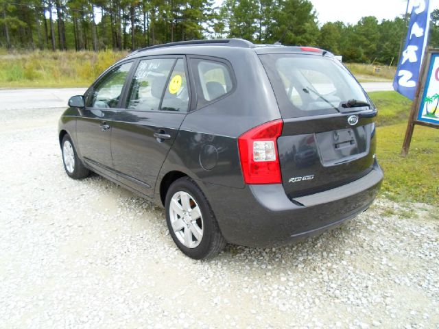 Kia Rondo 2007 photo 1