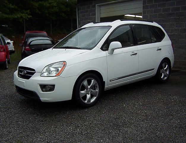 Kia Rondo 2007 photo 1