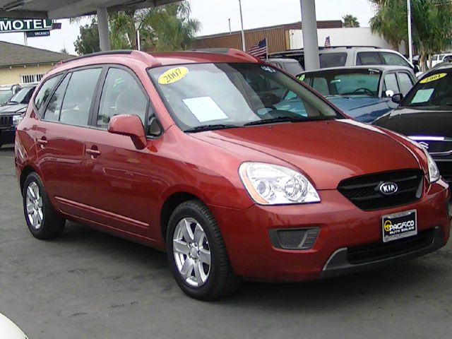 Kia Rondo 2007 photo 3