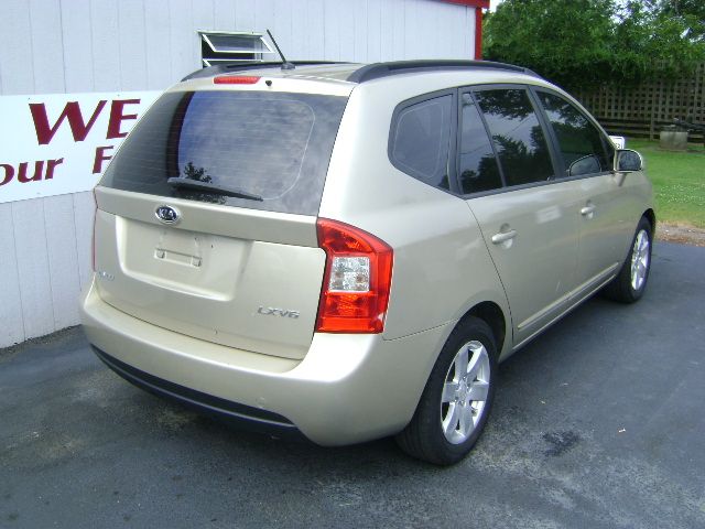 Kia Rondo 2008 photo 3