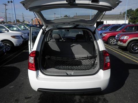 Kia Rondo 2008 photo 1