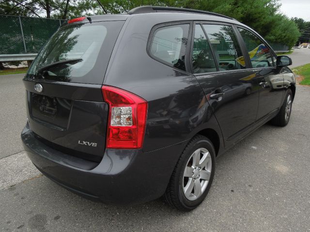 Kia Rondo 2008 photo 1
