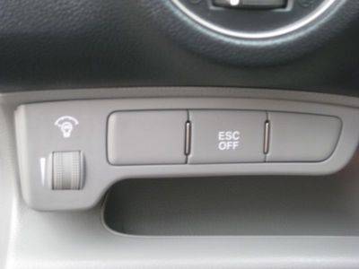 Kia Rondo 2008 photo 4