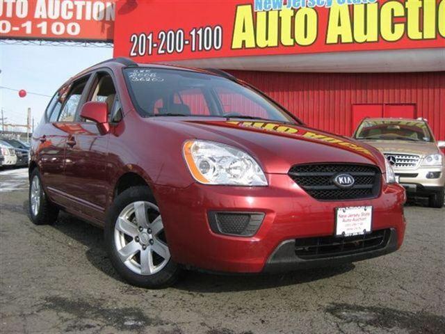 Kia Rondo 2008 photo 1