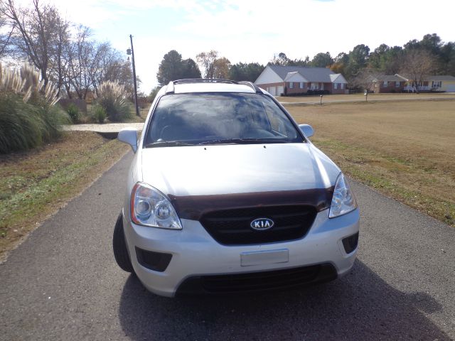 Kia Rondo 2008 photo 1