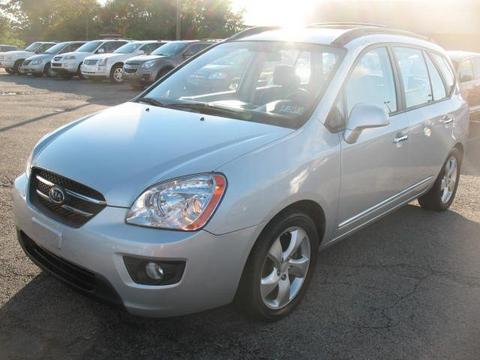 Kia Rondo 2008 photo 1