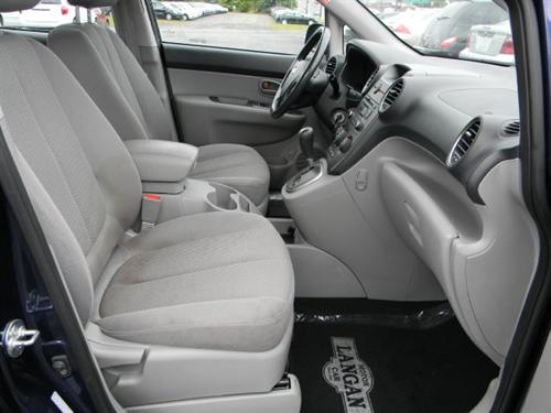 Kia Rondo 2008 photo 1