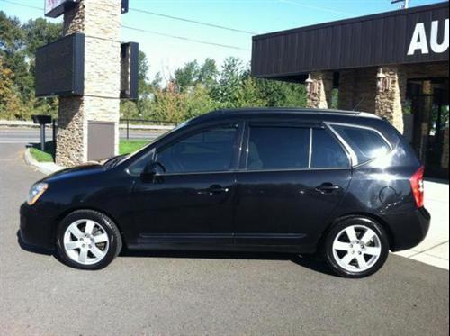 Kia Rondo 2008 photo 4