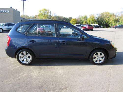 Kia Rondo 2008 photo 1
