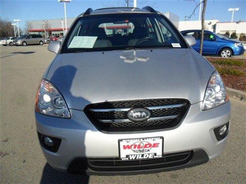 Kia Rondo 2008 photo 5