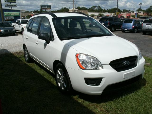 Kia Rondo 2008 photo 2