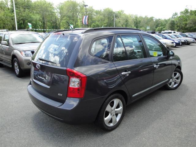Kia Rondo 2008 photo 5