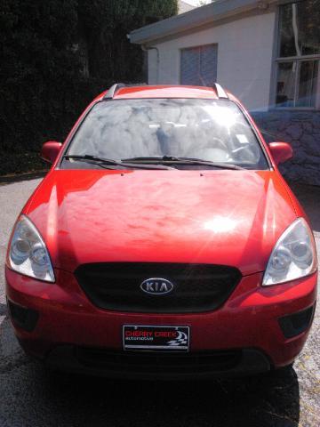 Kia Rondo 2008 photo 1