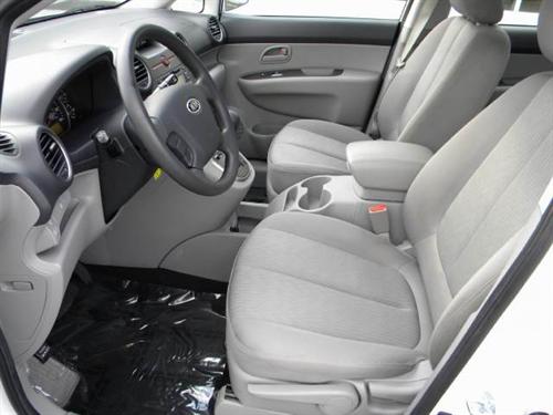 Kia Rondo 2008 photo 2