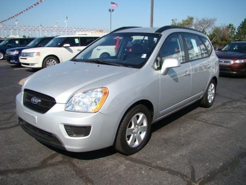 Kia Rondo 2008 photo 1