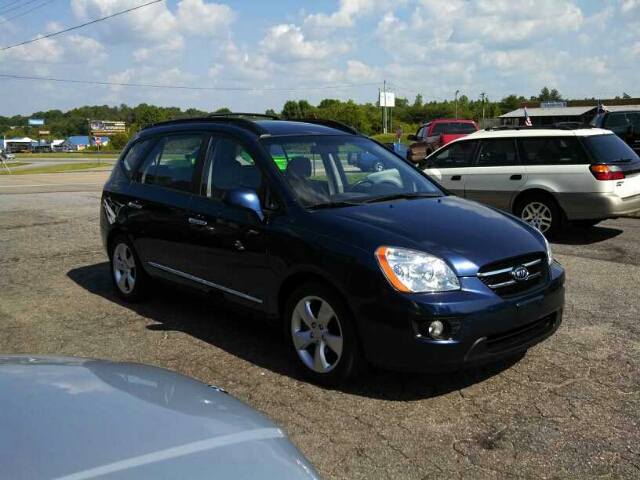 Kia Rondo 2008 photo 1