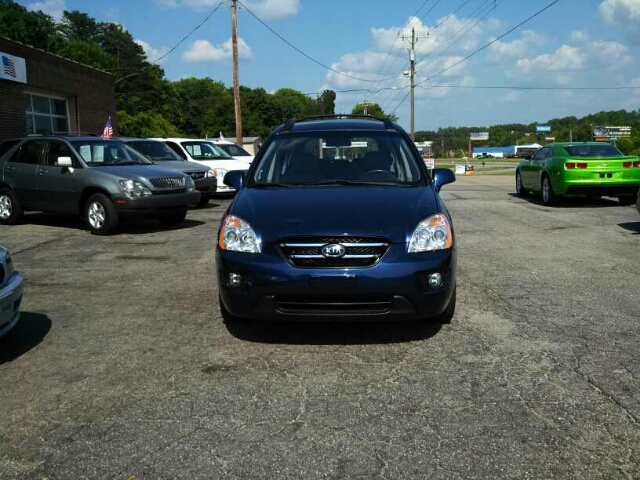 Kia Rondo 2008 photo 3