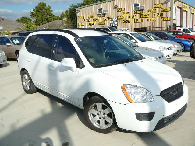 Kia Rondo 2008 photo 4