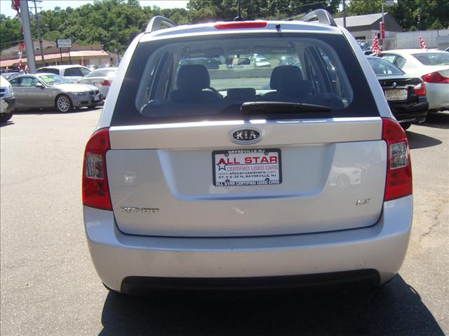 Kia Rondo 2009 photo 3