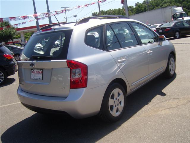 Kia Rondo 2009 photo 4