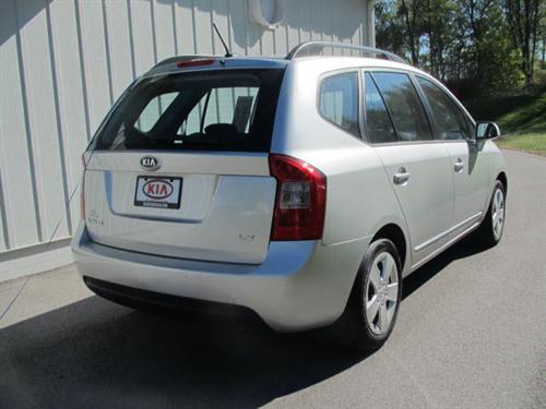 Kia Rondo 2009 photo 2