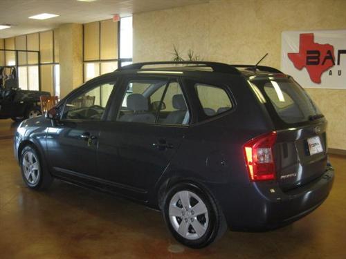 Kia Rondo 2009 photo 1